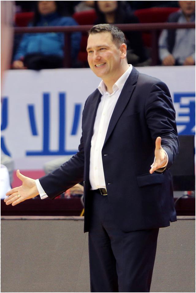 爱游戏体育-冲刺阶段毕尔巴鄂竞技调整名单以备全明星赛，再遭质疑环节打磨，球迷炸锅，临场指挥获称赞